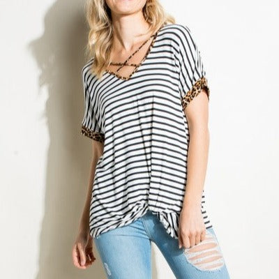 STRIPE ANIMAL V NECK LOOSE TOP