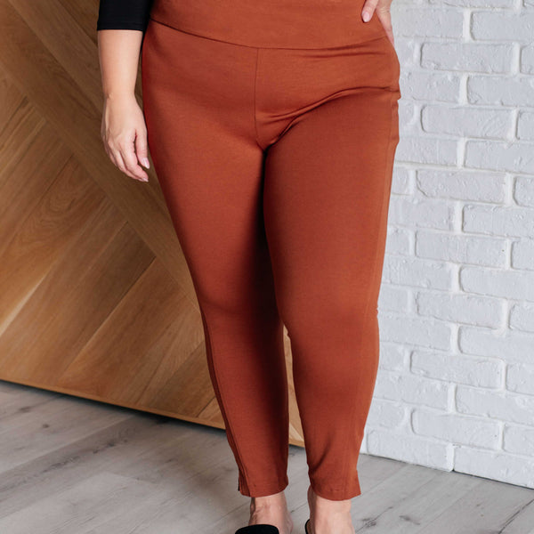 Magic Ankle Crop Skinny Pants in Rust