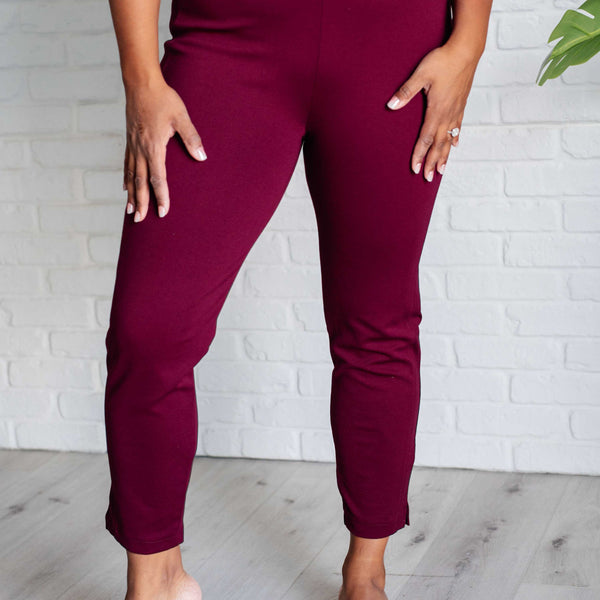 Magic Ankle Crop Skinny Pants in Wine