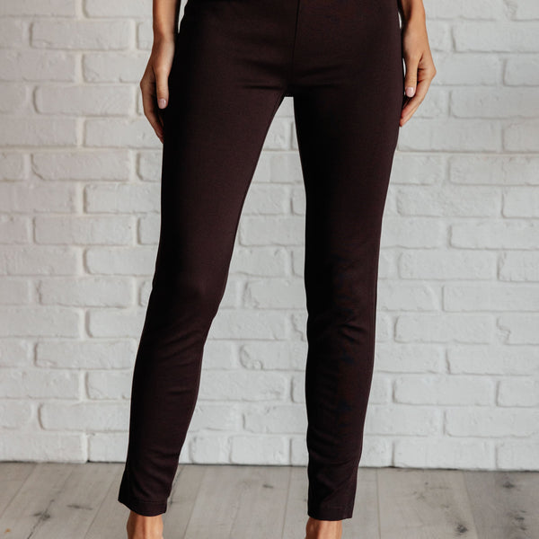 Magic Skinny 28" Pants in Chocolate