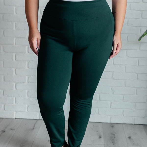 Magic Skinny 28" Pants in Hunter Green