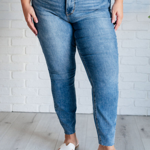 Nicole Tummy Control Skinny Jeans in Vintage Wash